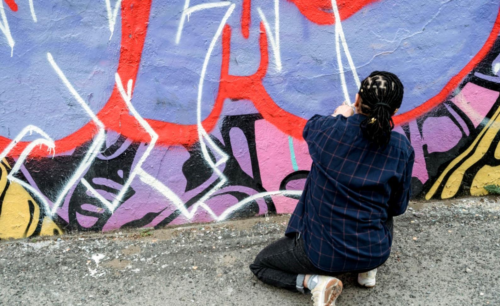 Compositions de natures mortes avec objets du quotidien