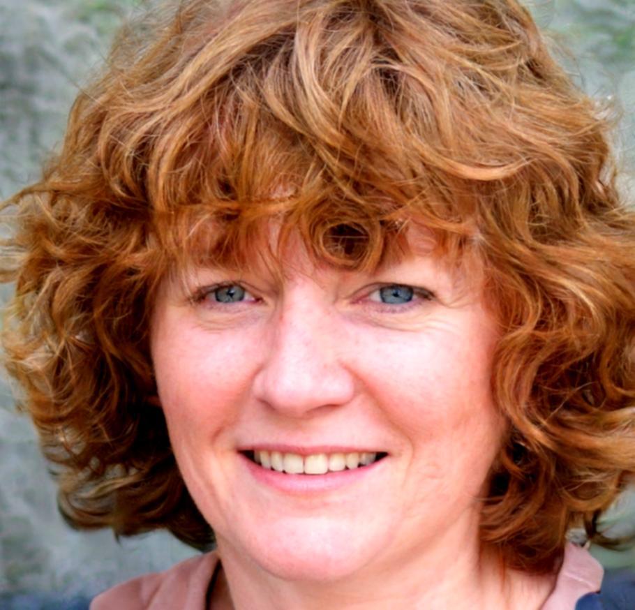 Portrait d'Élodie Lenormand, formatrice en dessin de nature morte